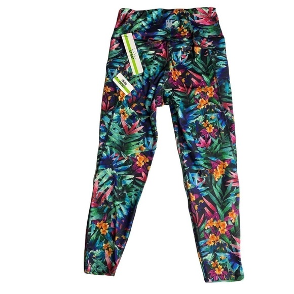 NWT Nicole Miller Sport Tropical Print Cropped Leggings. Size Medium - Picture 2 of 7